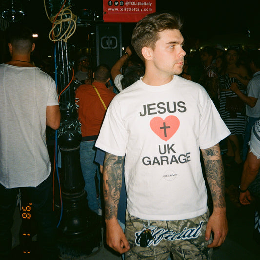 JESUS LOVES UKG T-SHIRT