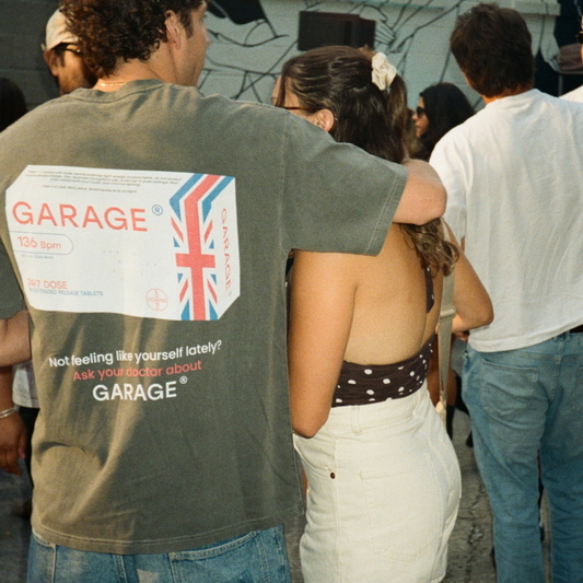 GARAGE PILLS T-SHIRT
