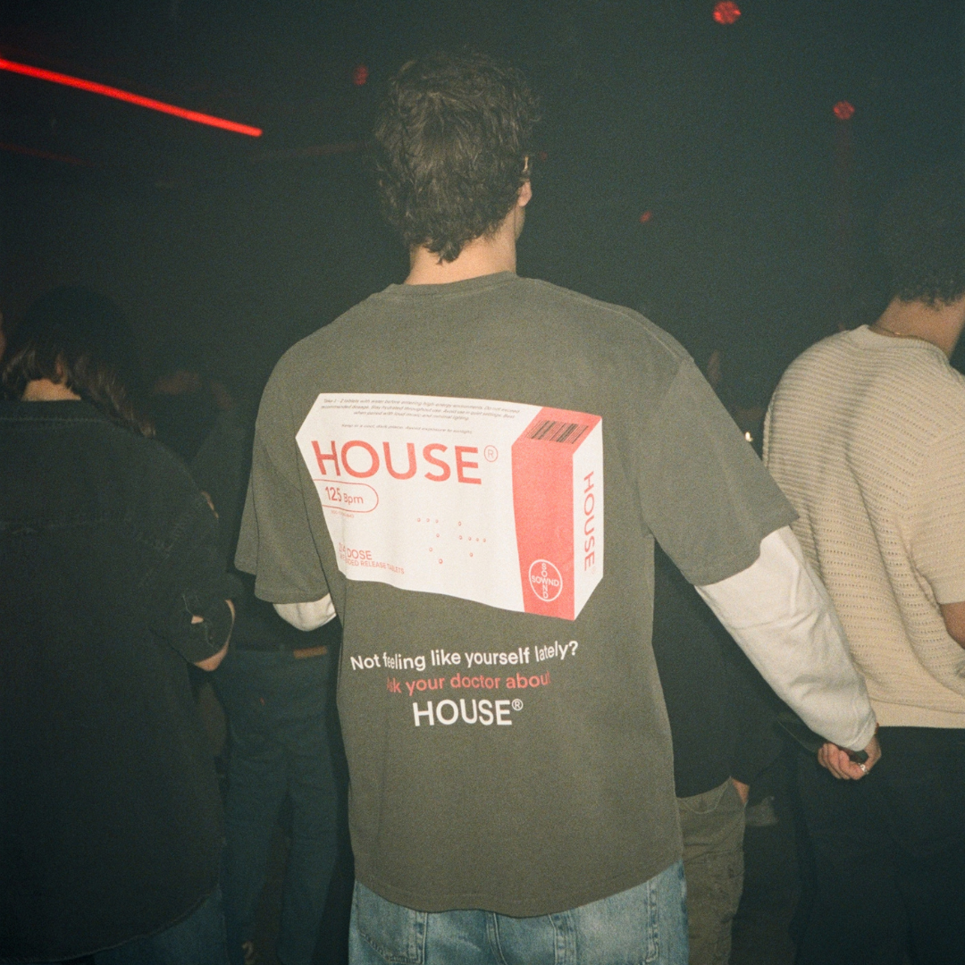 HOUSE PILLS T-SHIRT